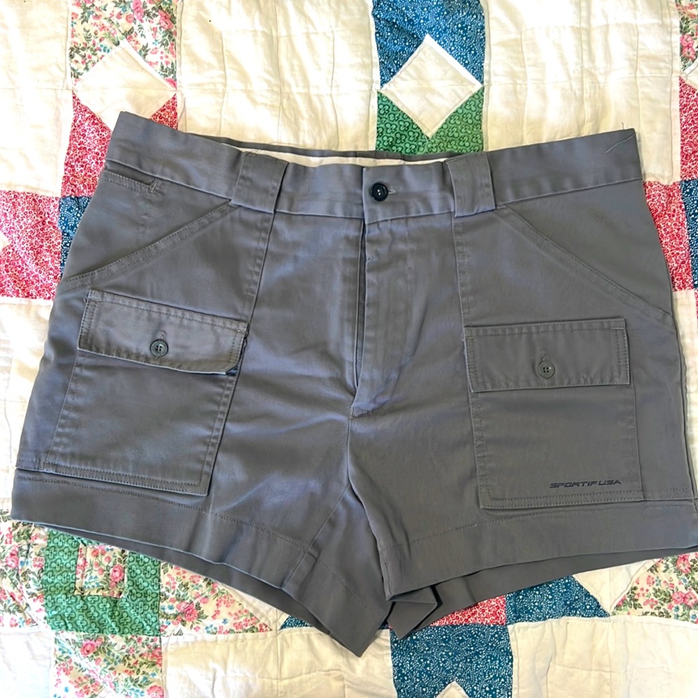 Men’s Vintage Grey Sportif USA Cargo shorts - size 38. Good condition.